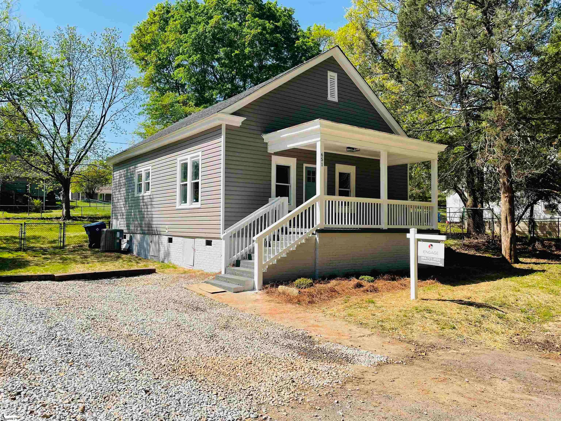 651 Round Street
