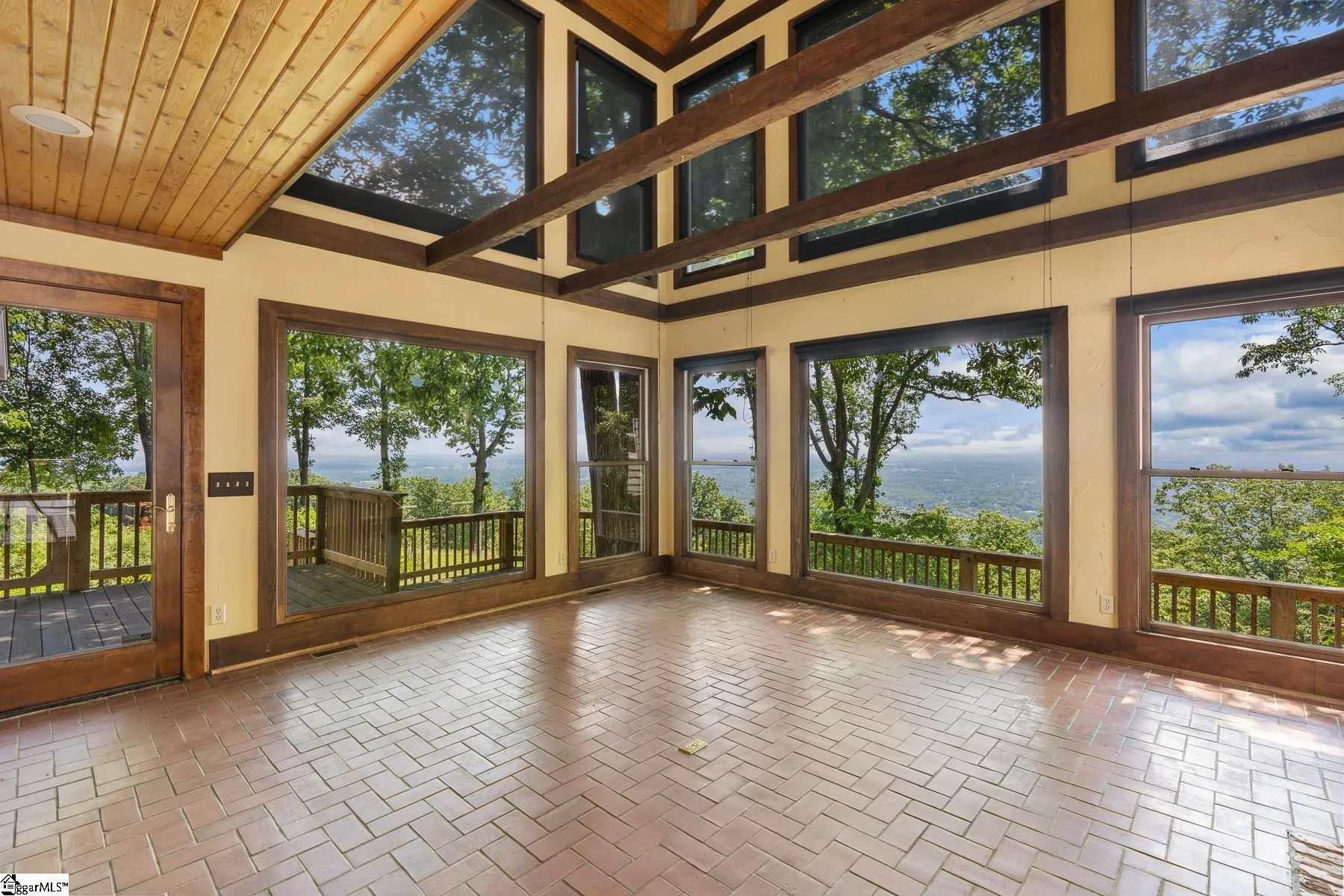 Property image 5 at 300 Lake Circle Drive, Greenville, SC 29609