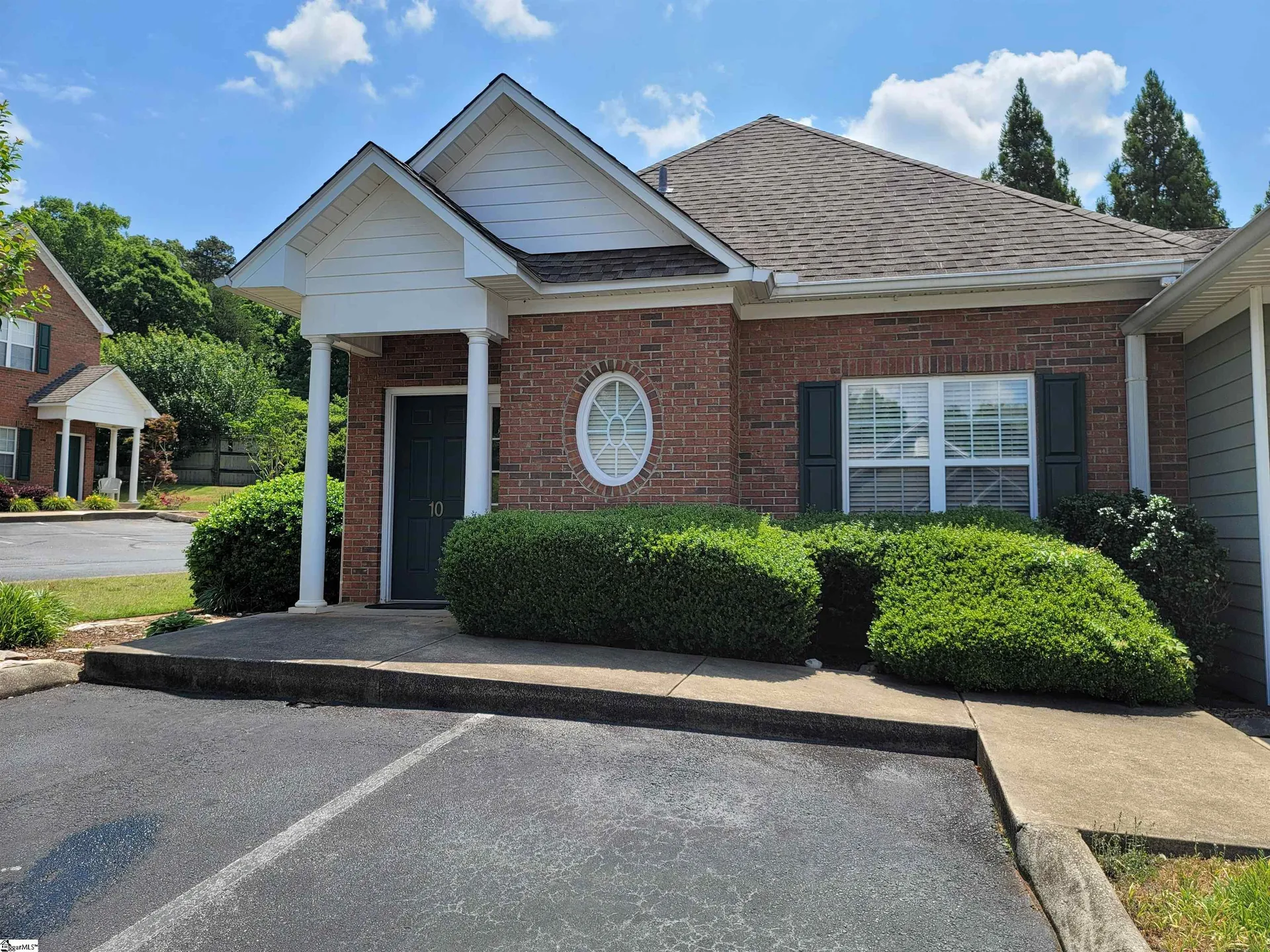 Property image 2 at 10 Rock Garden Lane, Greenville, SC 29609