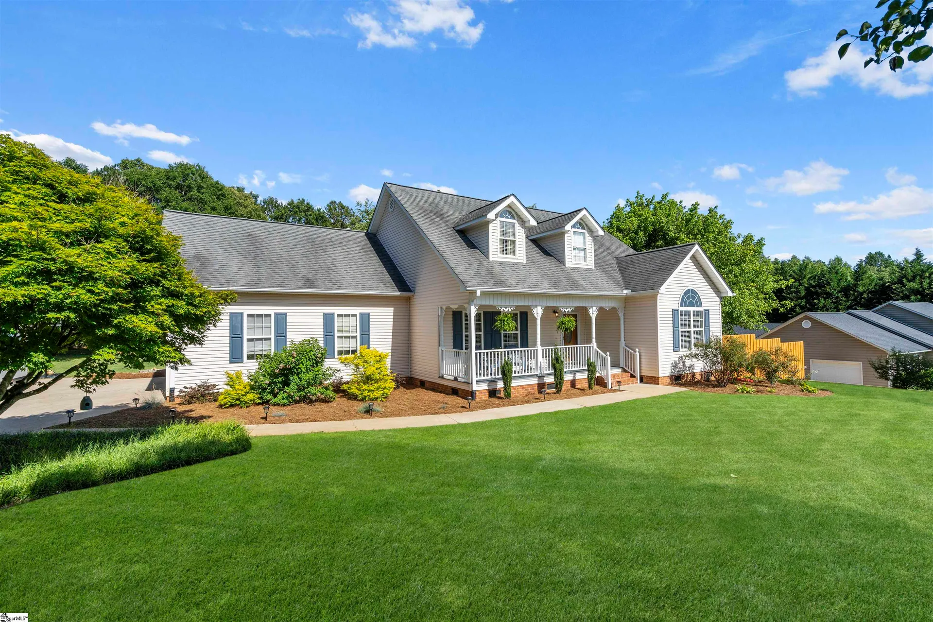 Property image 2 at 118 Saddlebrook Avenue, Pickens, SC 29671