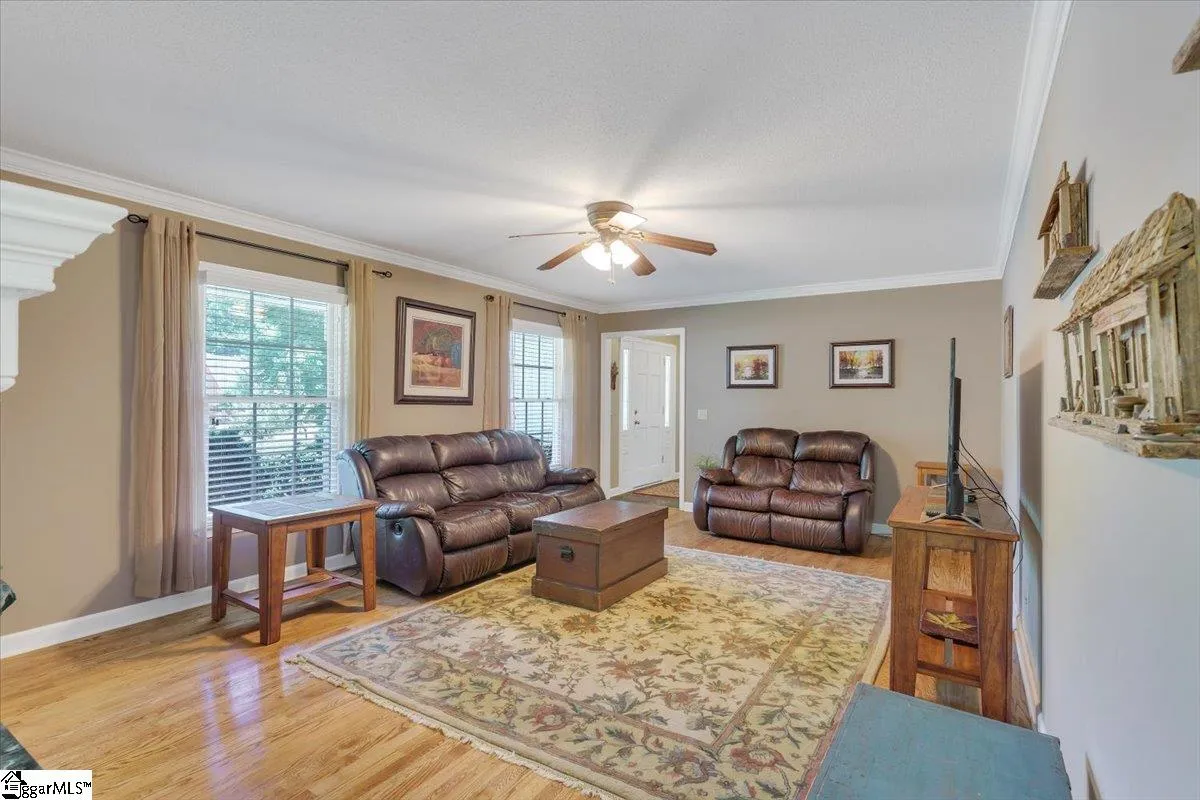 Property image 3 at 10 Woodsage Court, Taylors, SC 29687