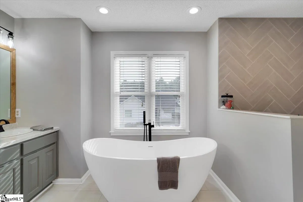 Property image 3 at 106 Hidden Creek Drive, Easley, SC 29642-7728