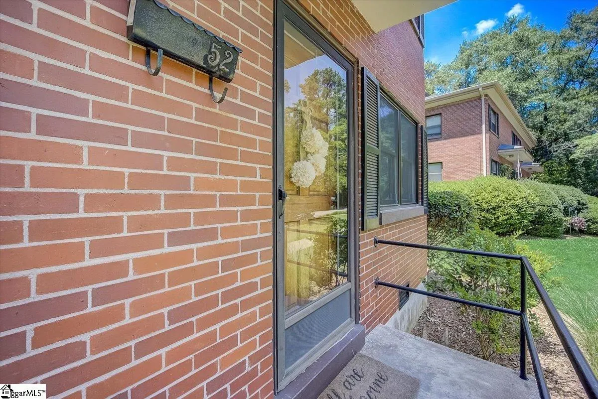 Property image 3 at 52 Faris Circle, Greenville, SC 29605