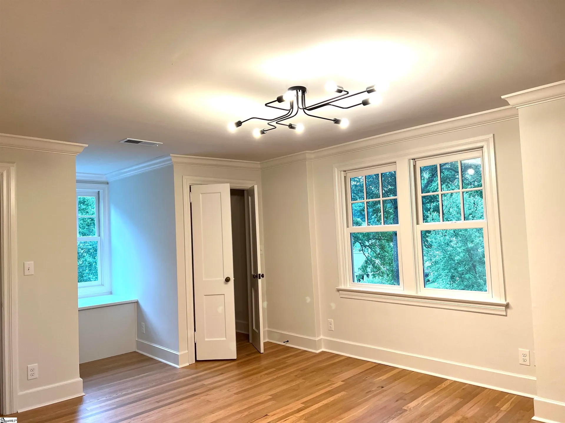 Property image 5 at 27 Buist Avenue, Greenville, SC 29609