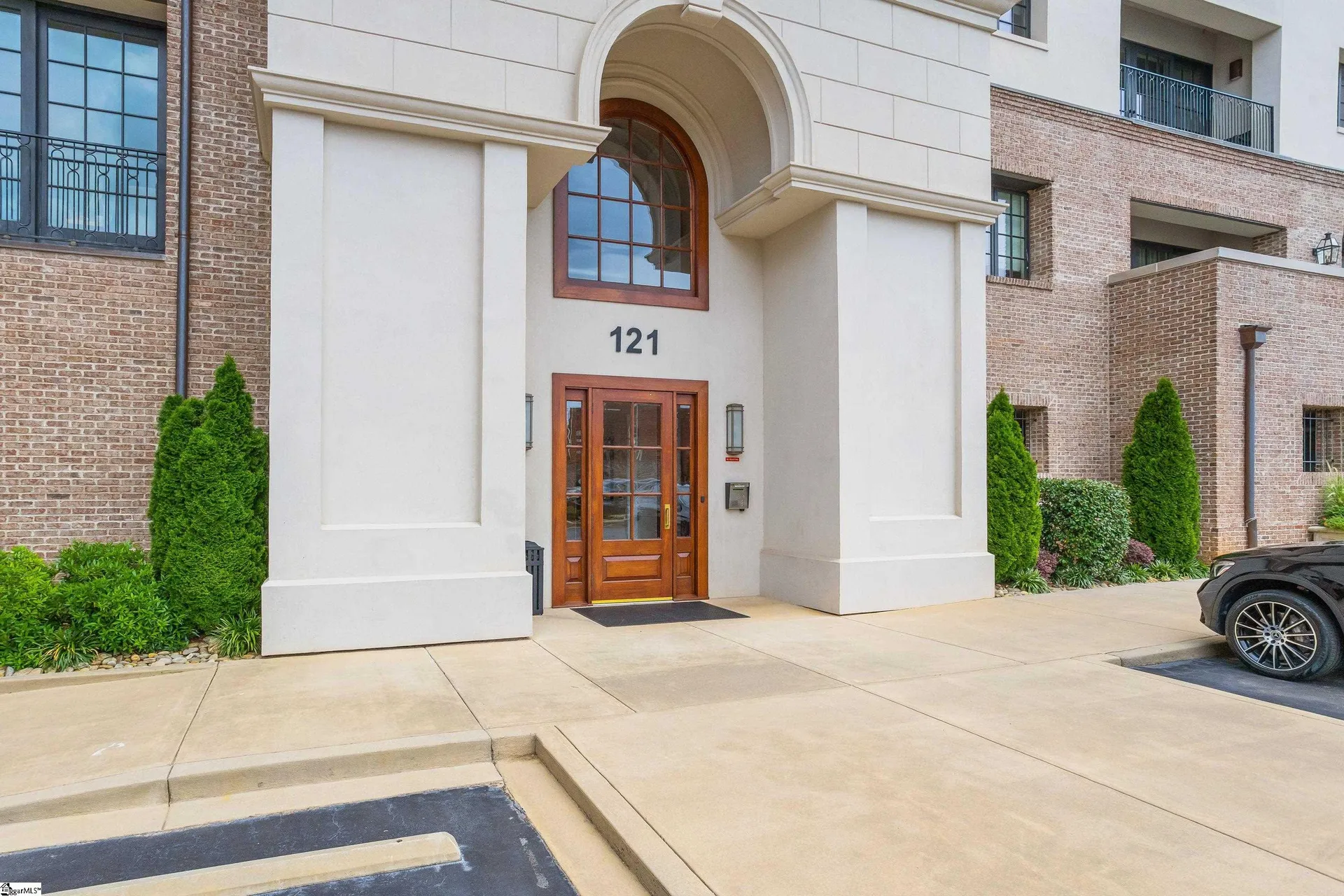 Property image 3 at 121 Rhett Street, Greenville, SC 29601
