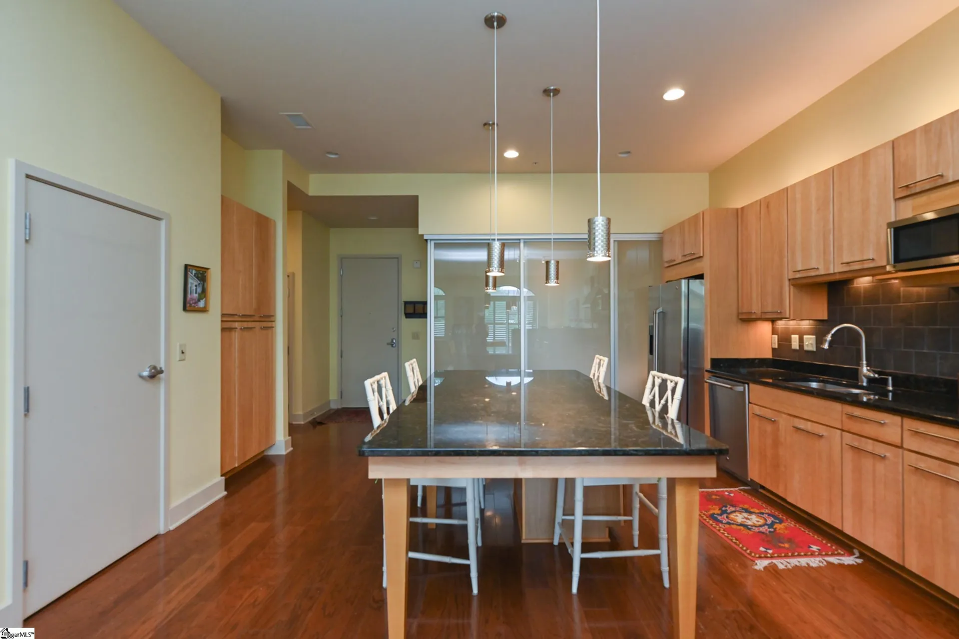 Property image 4 at 400 E McBee Avenue, Greenville, SC 29601