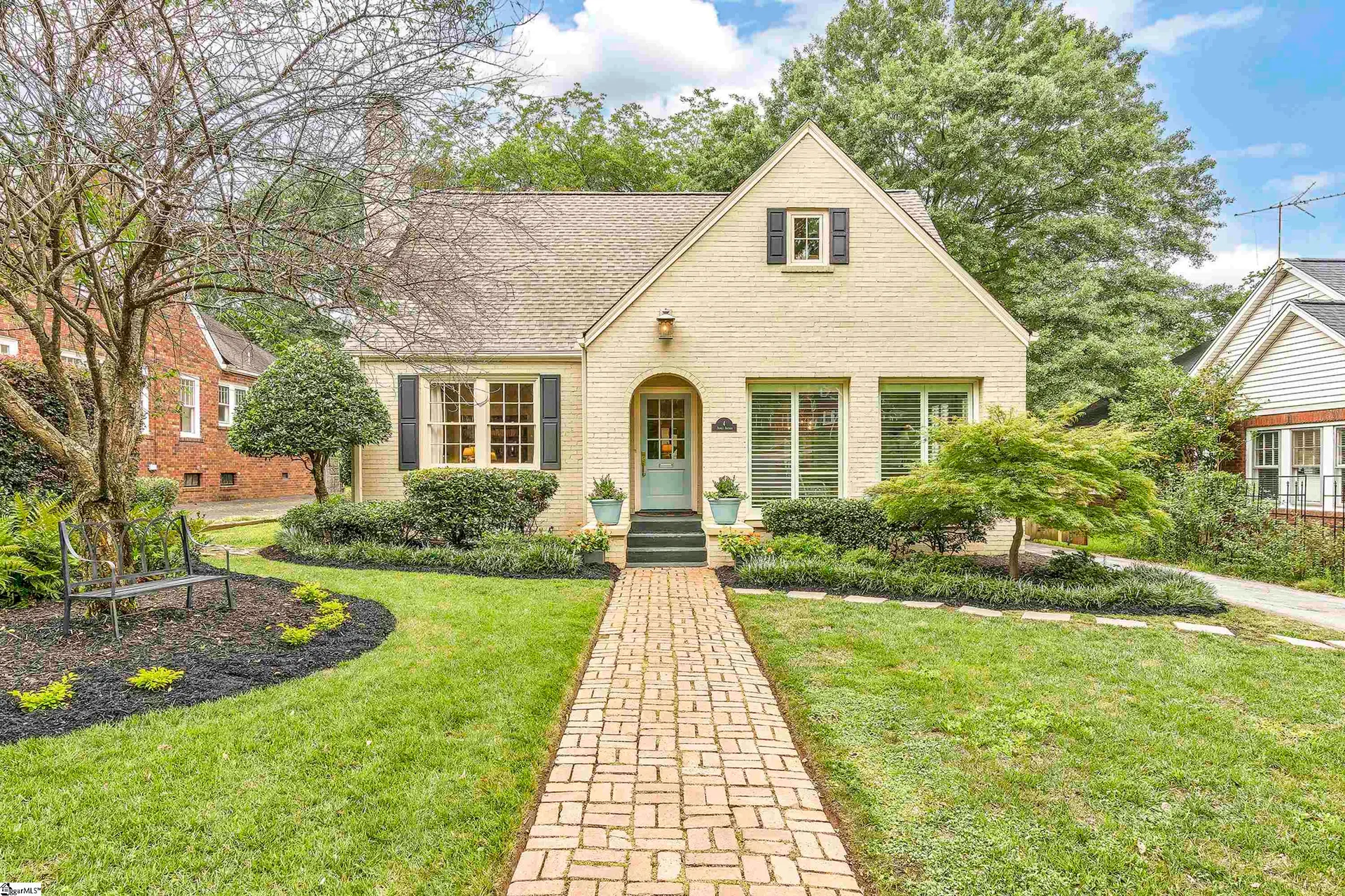 Property image 1 at 4 Jones Avenue, Greenville, SC 29601