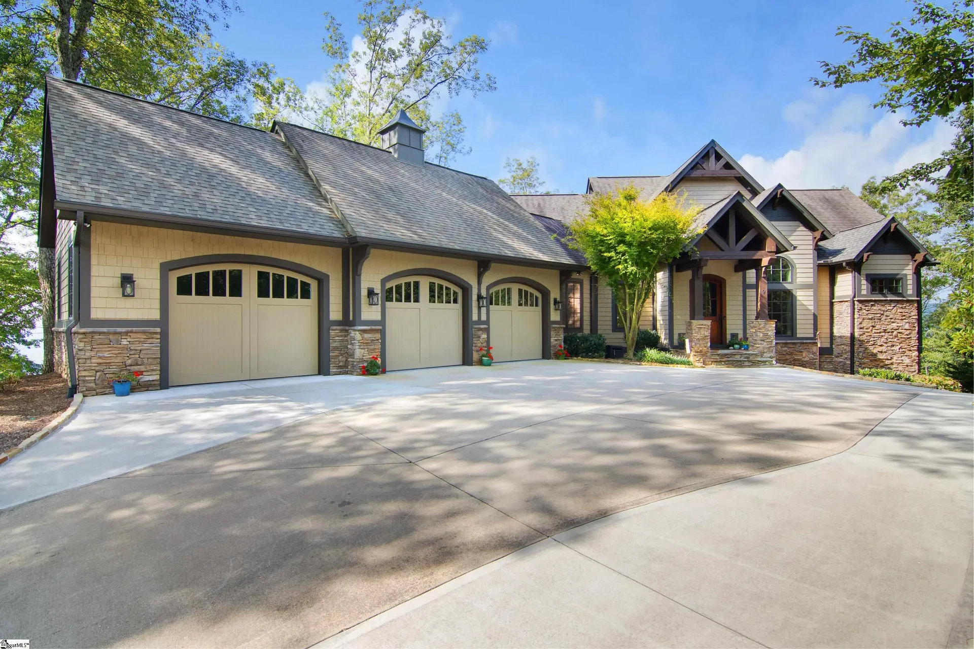 Property image 1 at 9 Deer Valley Court, Travelers Rest, SC 29690