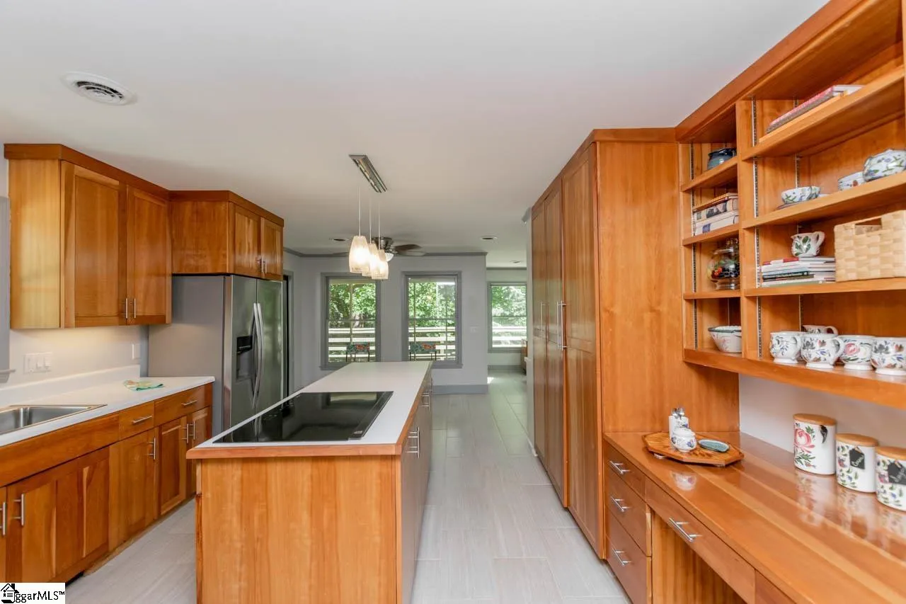 Property image 3 at 122 Whittington Drive, Greenville, SC 29615
