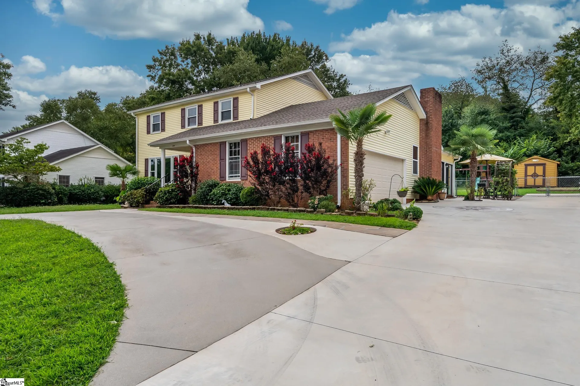 Property image 2 at 207 Hedgewood Terrace, Greer, SC 29650