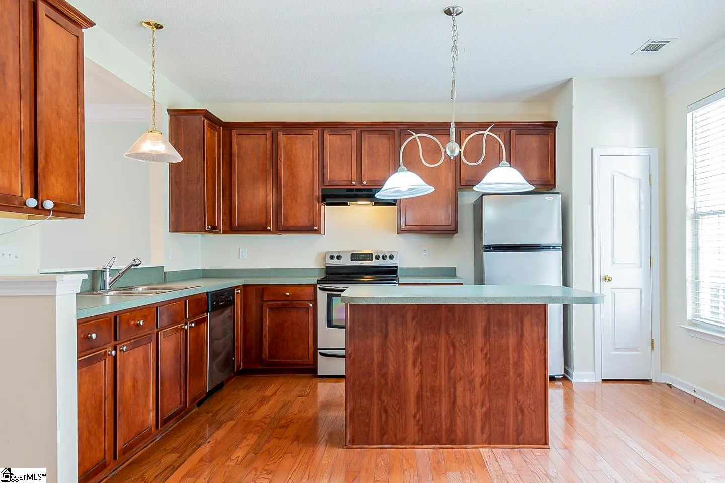 Property image 4 at 215 Nimbus Court, Greer, SC 29650