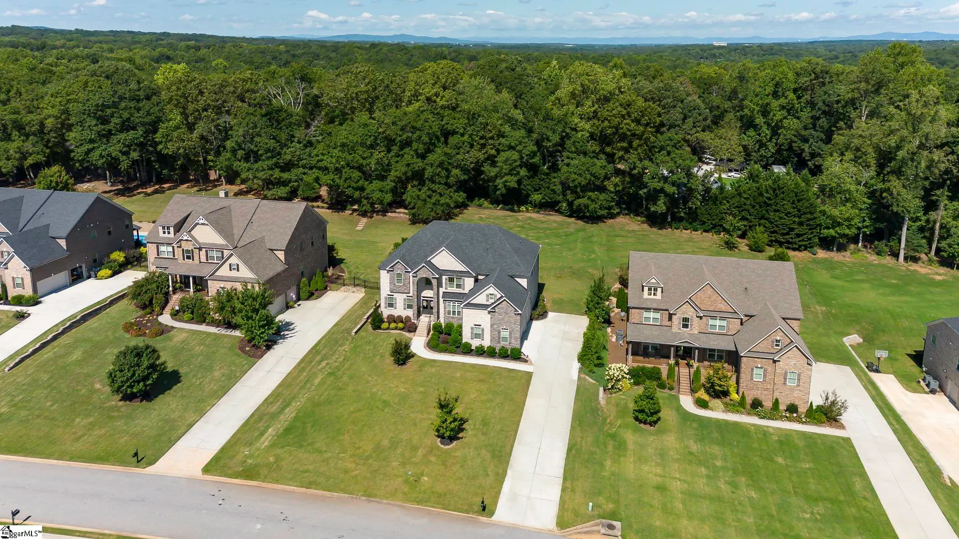 Property image 3 at 305 Tuxedo Lane, Greer, SC 29651