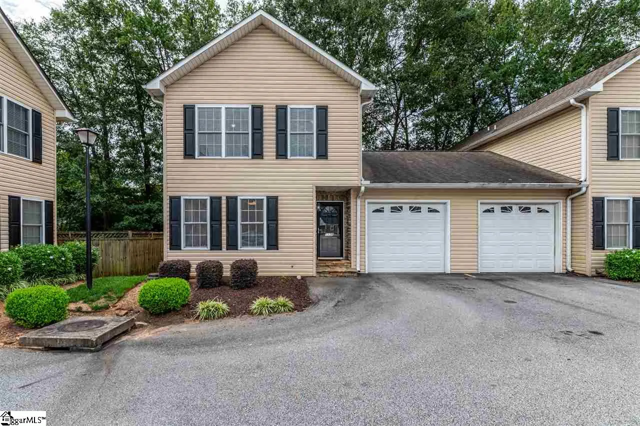 1138 E Lee Road