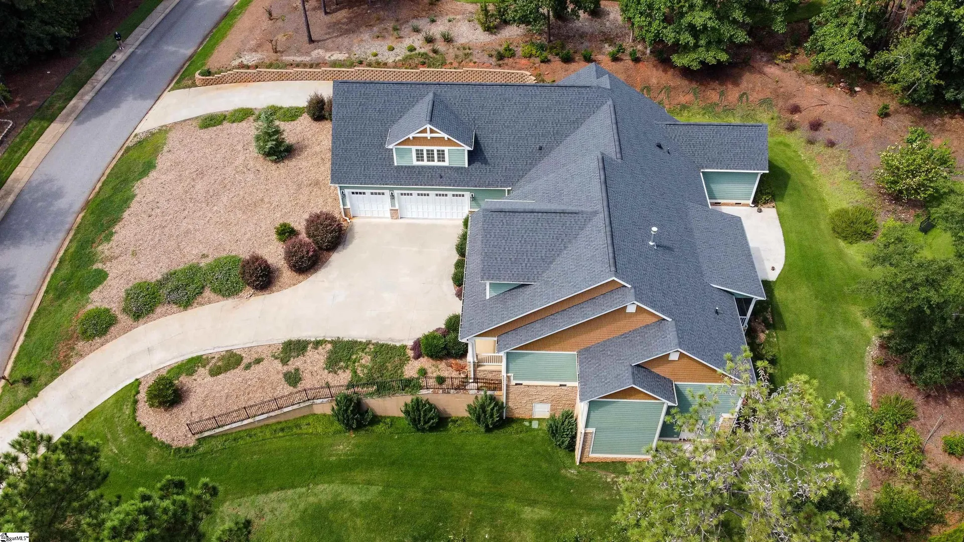 Property image 3 at 112 East Waterford Drive, Seneca, SC 29672