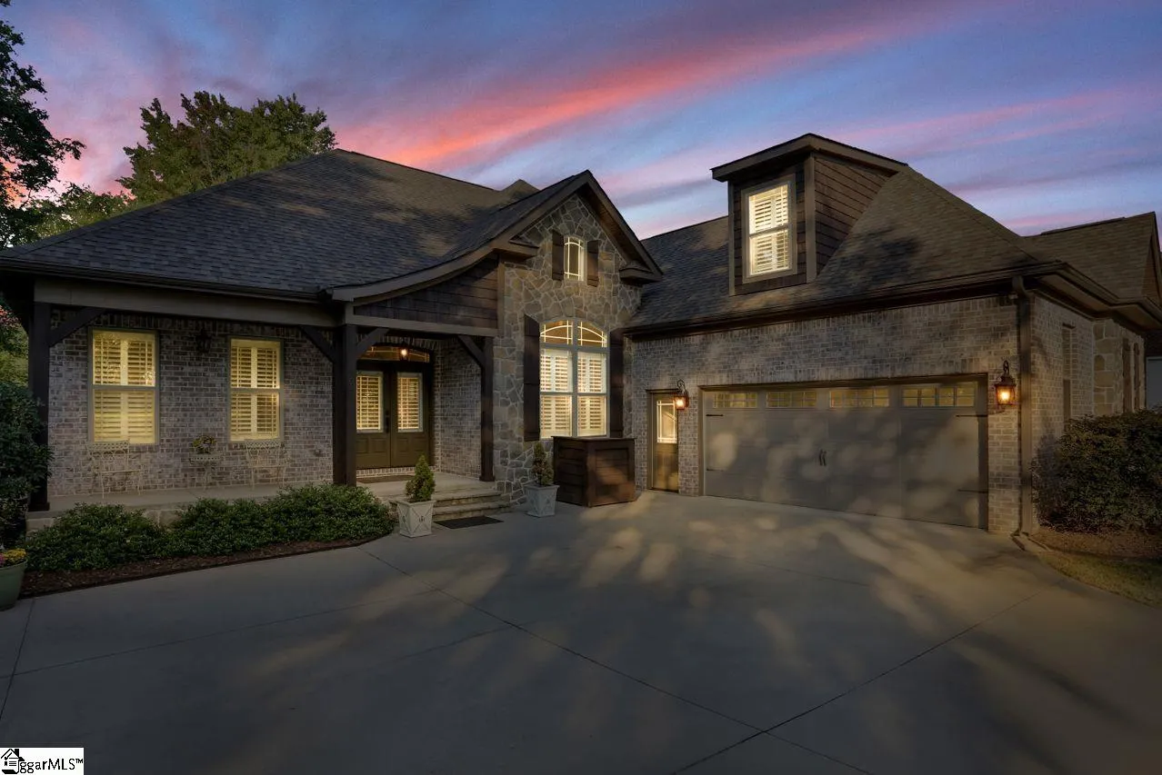 Property image 3 at 204 Eagles Nest Court, Taylors, SC 29687