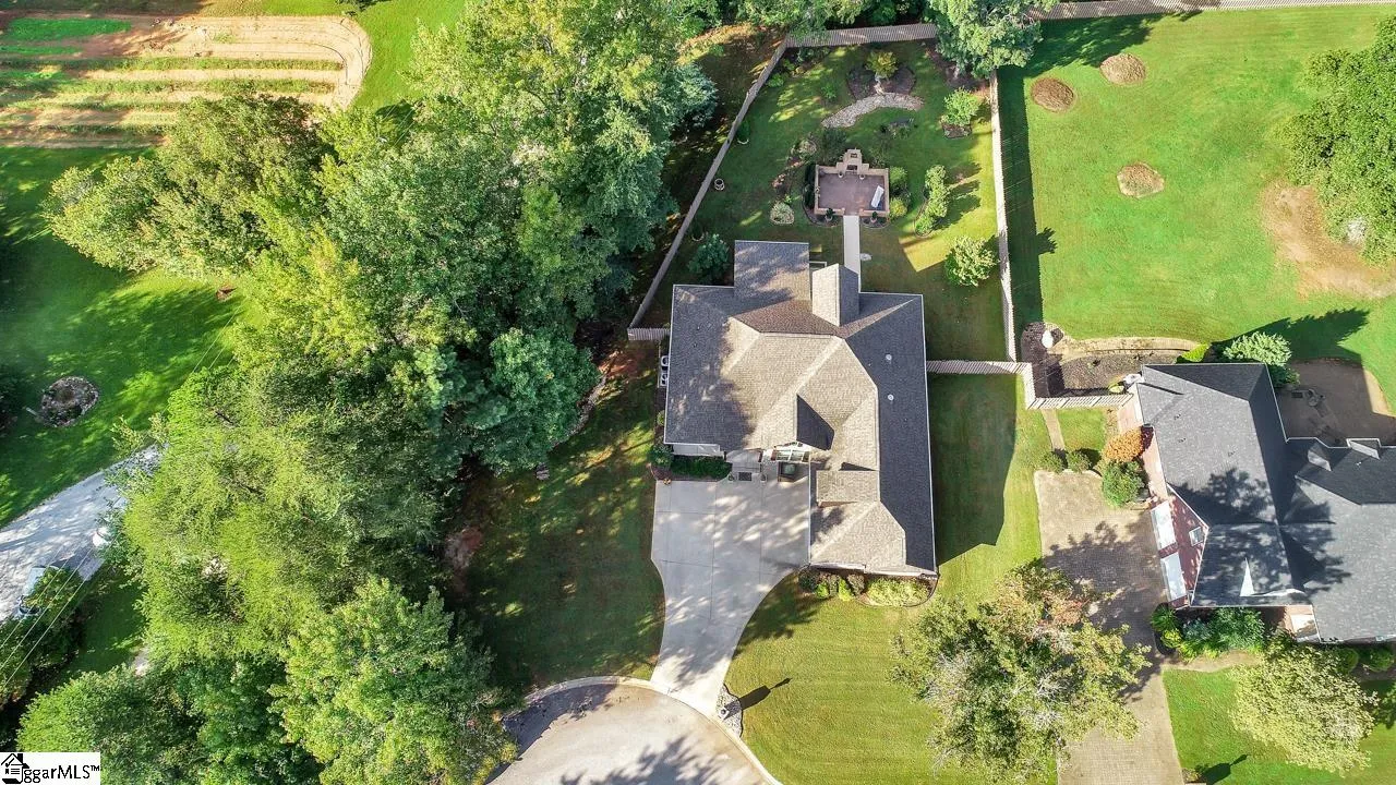 Property image 4 at 204 Eagles Nest Court, Taylors, SC 29687