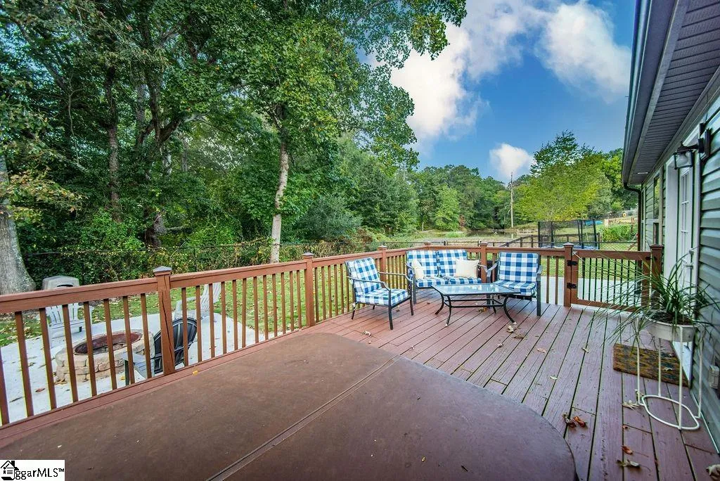 Property image 5 at 126 Thornberry Court, Simpsonville, SC 29680
