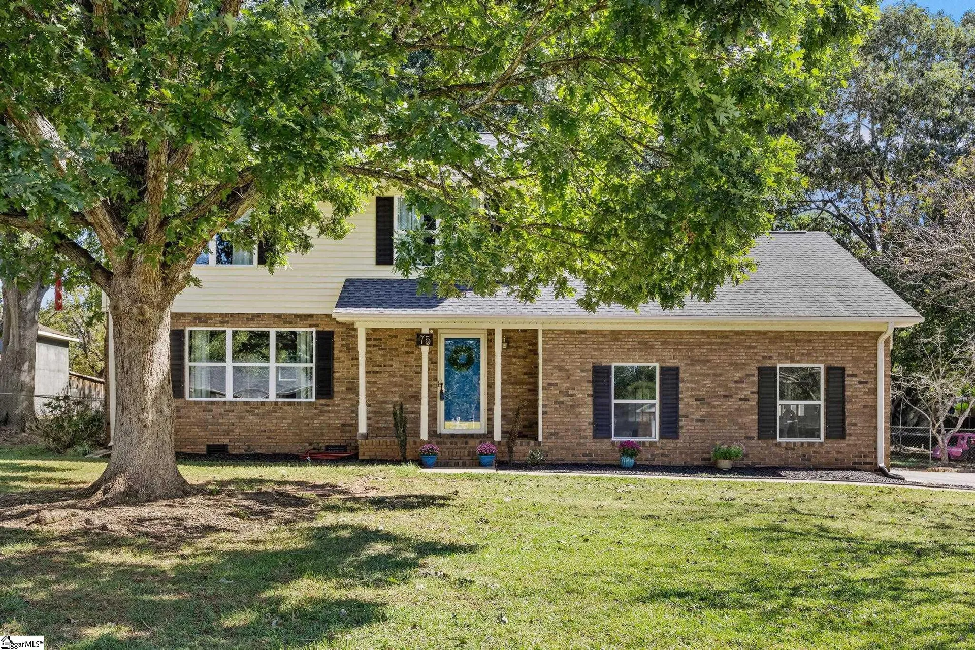 75 W Ridge Drive