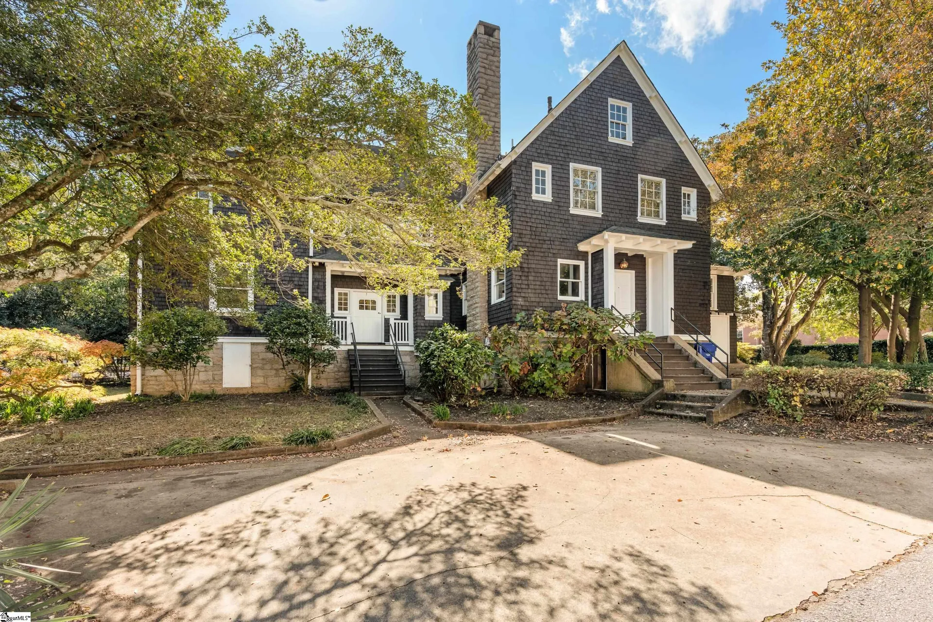 18 Williams Street