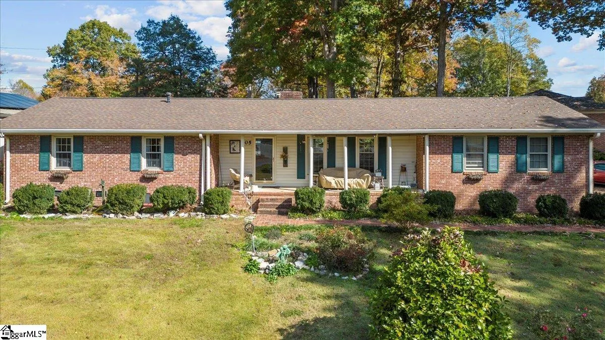 Property image 2 at 105 Brookbend Road, Mauldin, SC 29662