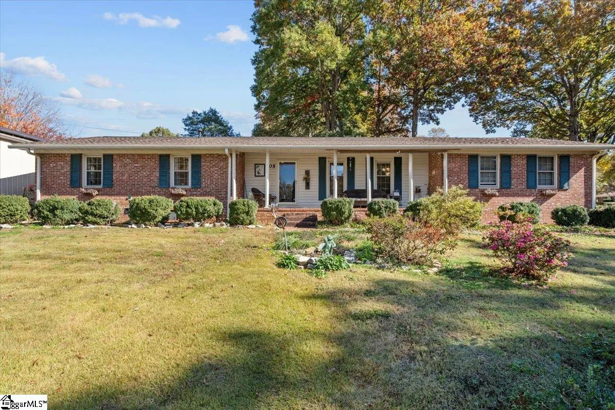 Property image 3 at 105 Brookbend Road, Mauldin, SC 29662