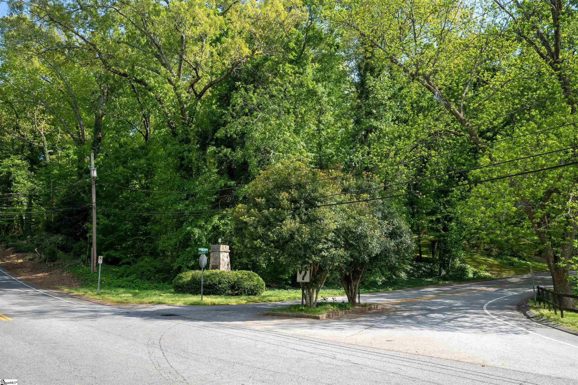 Property image 4 at 205 Woodland Way, Greenville, SC 29607
