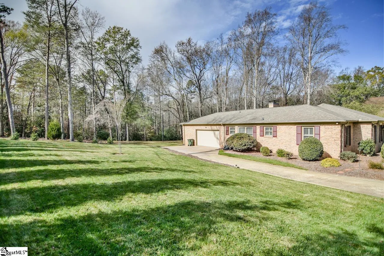 Property image 3 at 211 Terramont Drive, Greenville, SC 29615