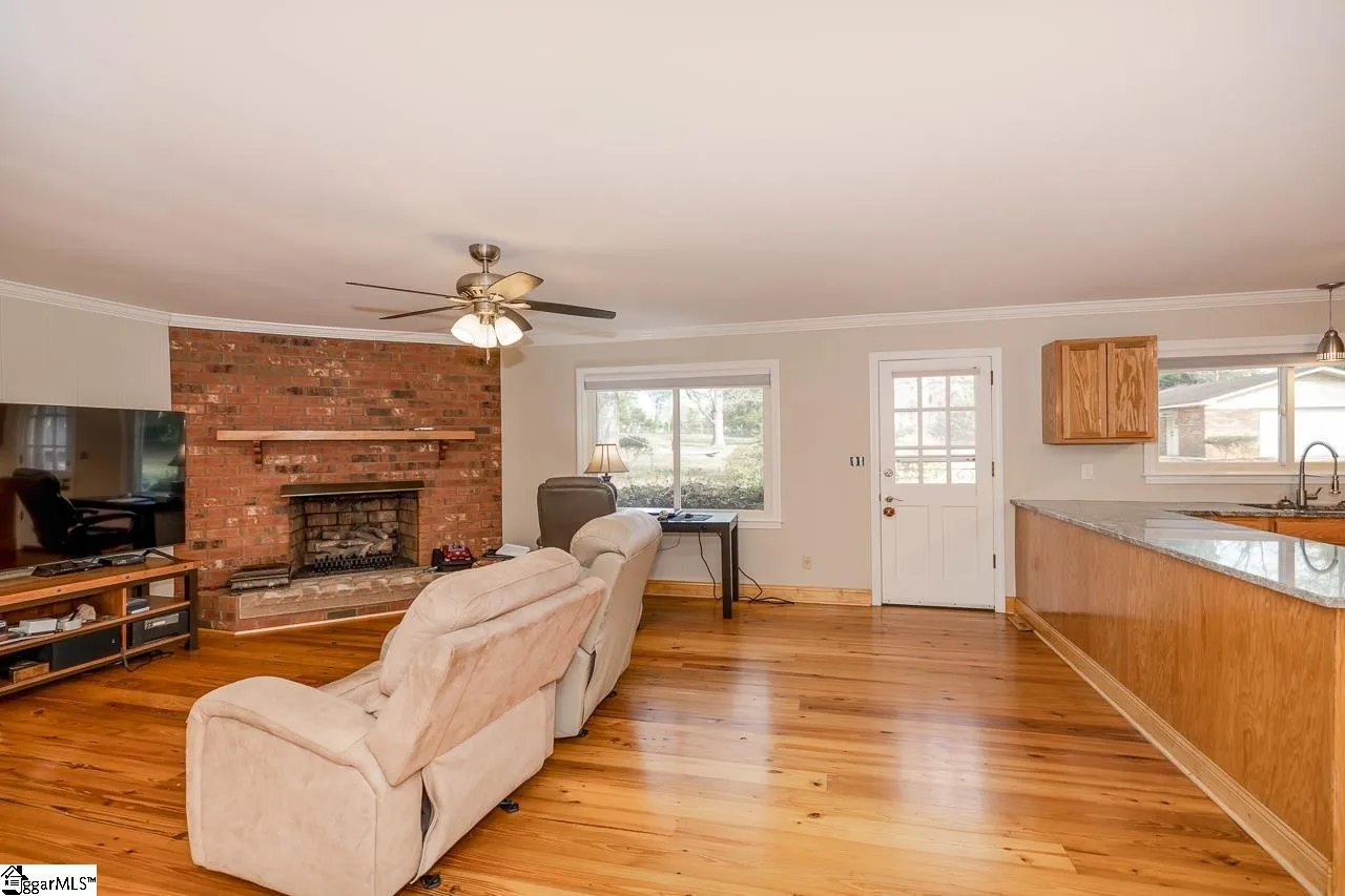 Property image 4 at 302 Driftwood Drive, Piedmont, SC 29673
