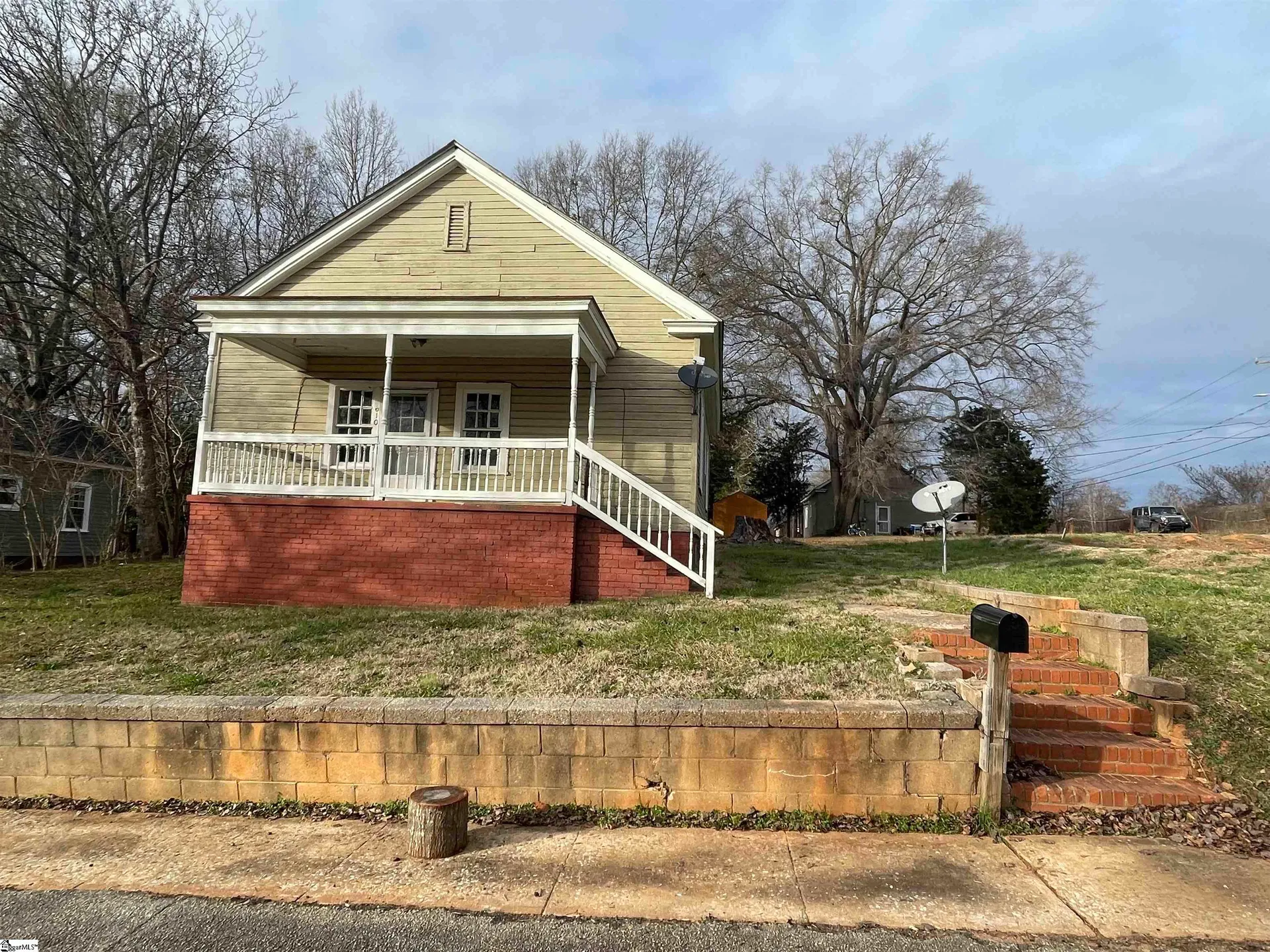610 Gray Street