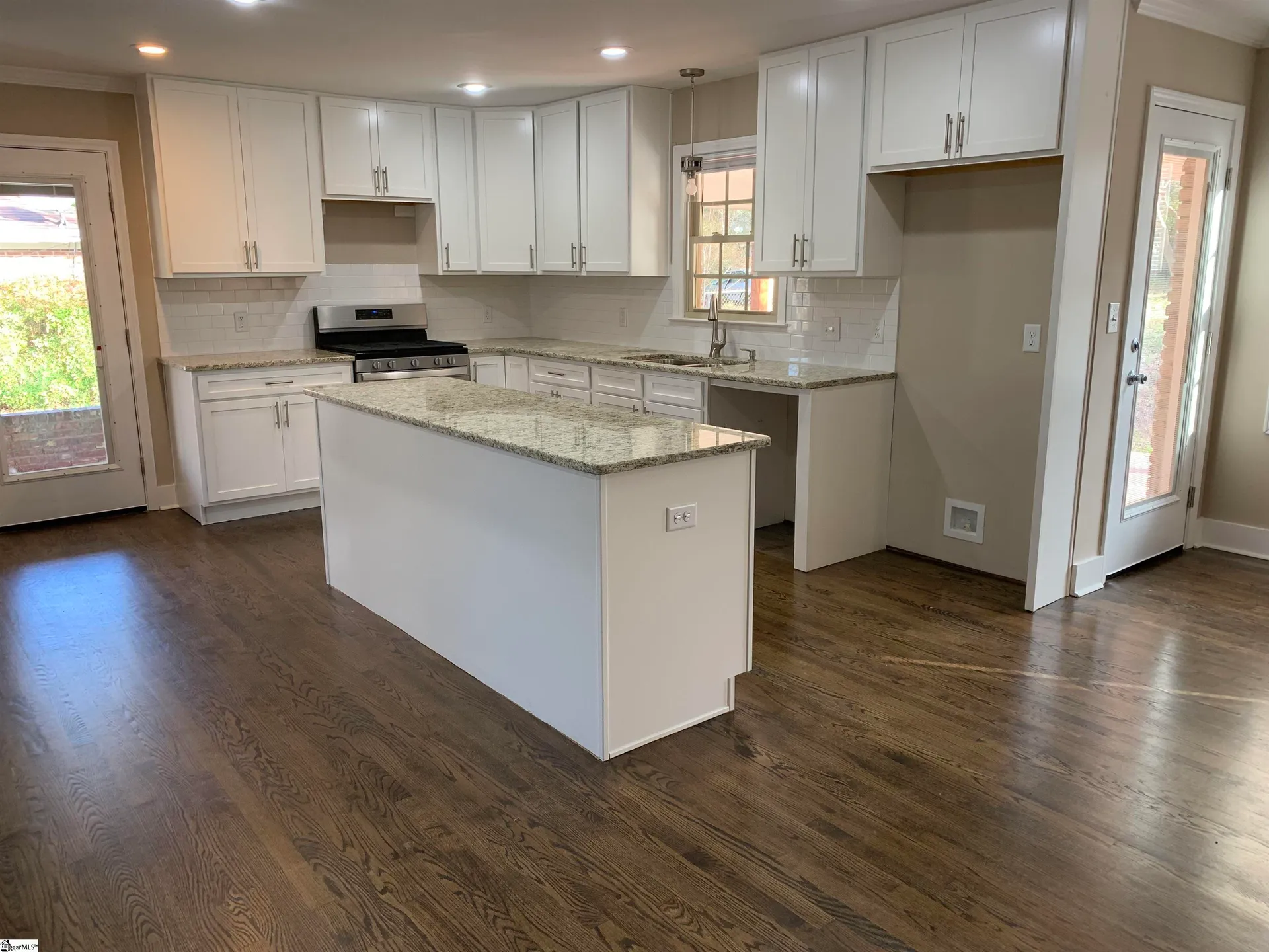 Property image 5 at 4 CATEHAM Way, Taylors, SC 29687