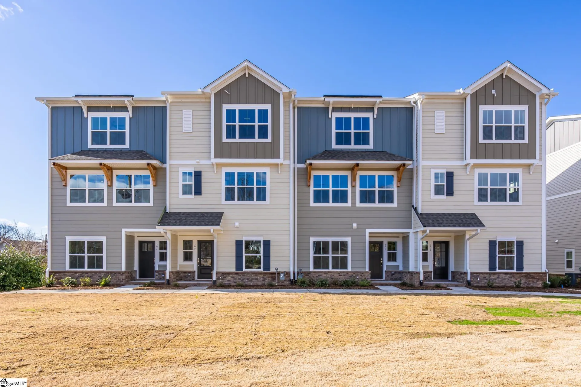 Property image 1 at 307 Pete Hollis Boulevard, Greenville, SC 29601