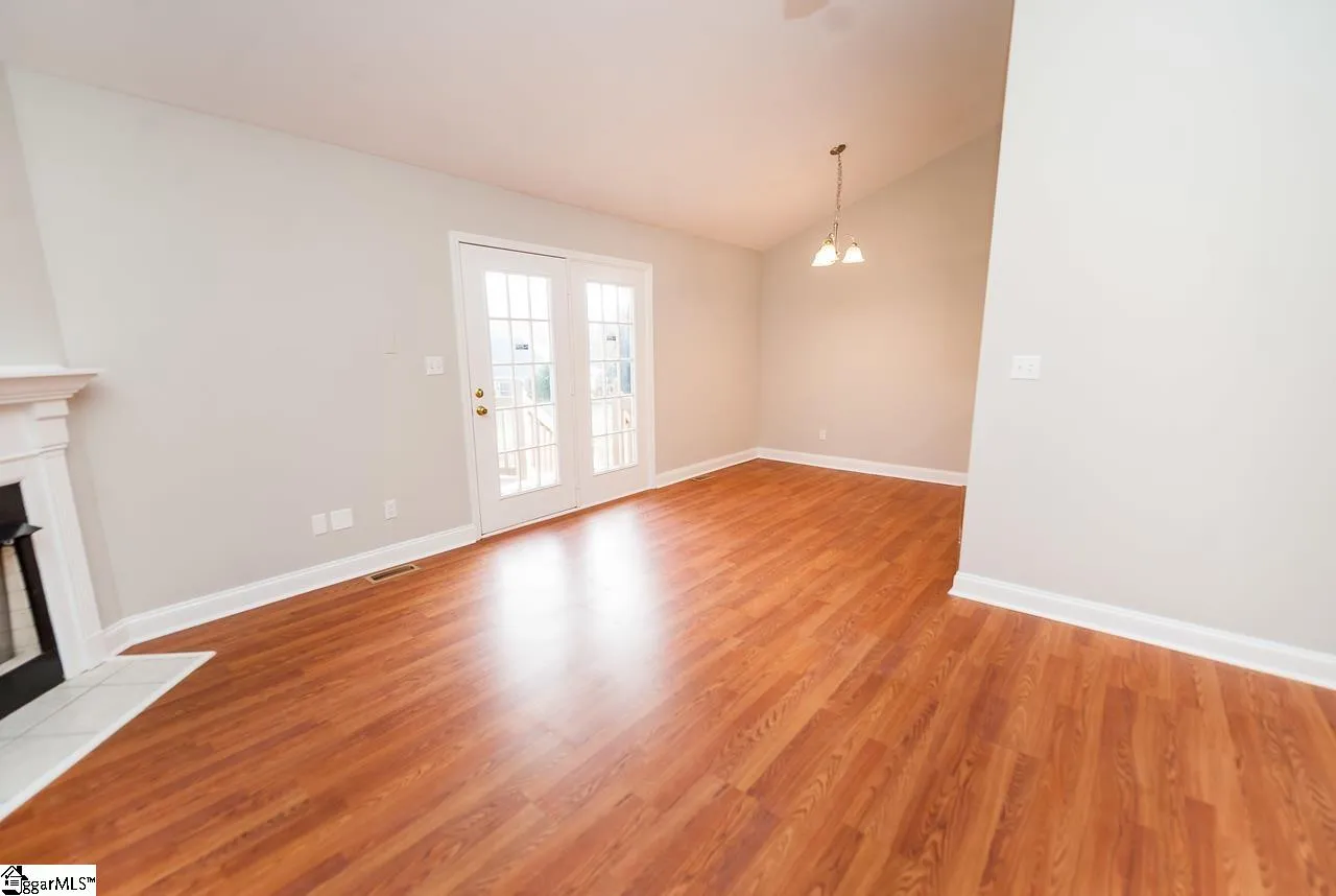 Property image 3 at 810 Sophia Lane, Duncan, SC 29334