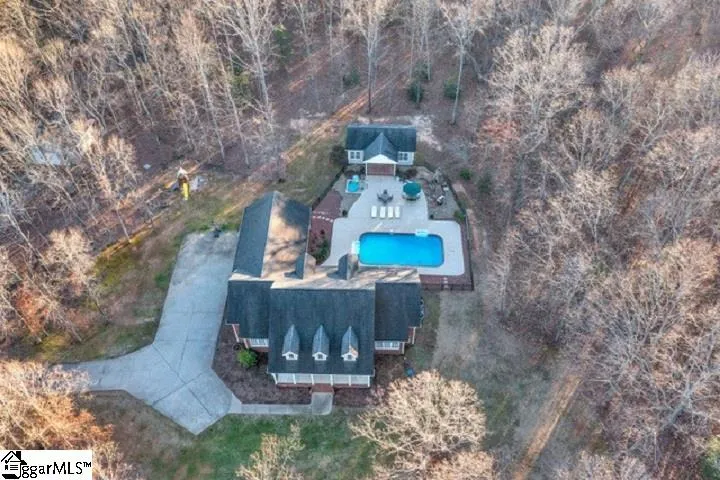 205 Dove Hill Circle