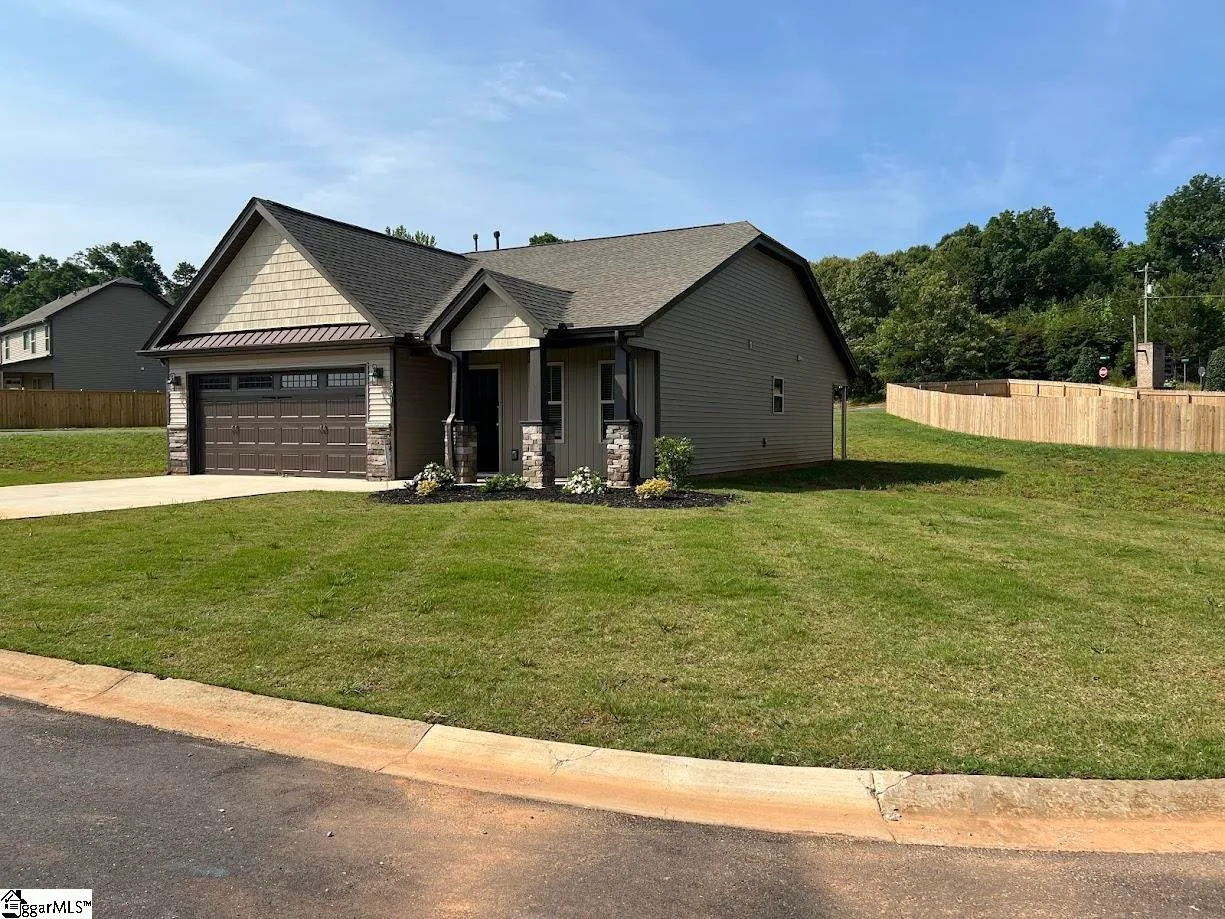 Property image 3 at 301 Musgrave Court, Piedmont, SC 29673