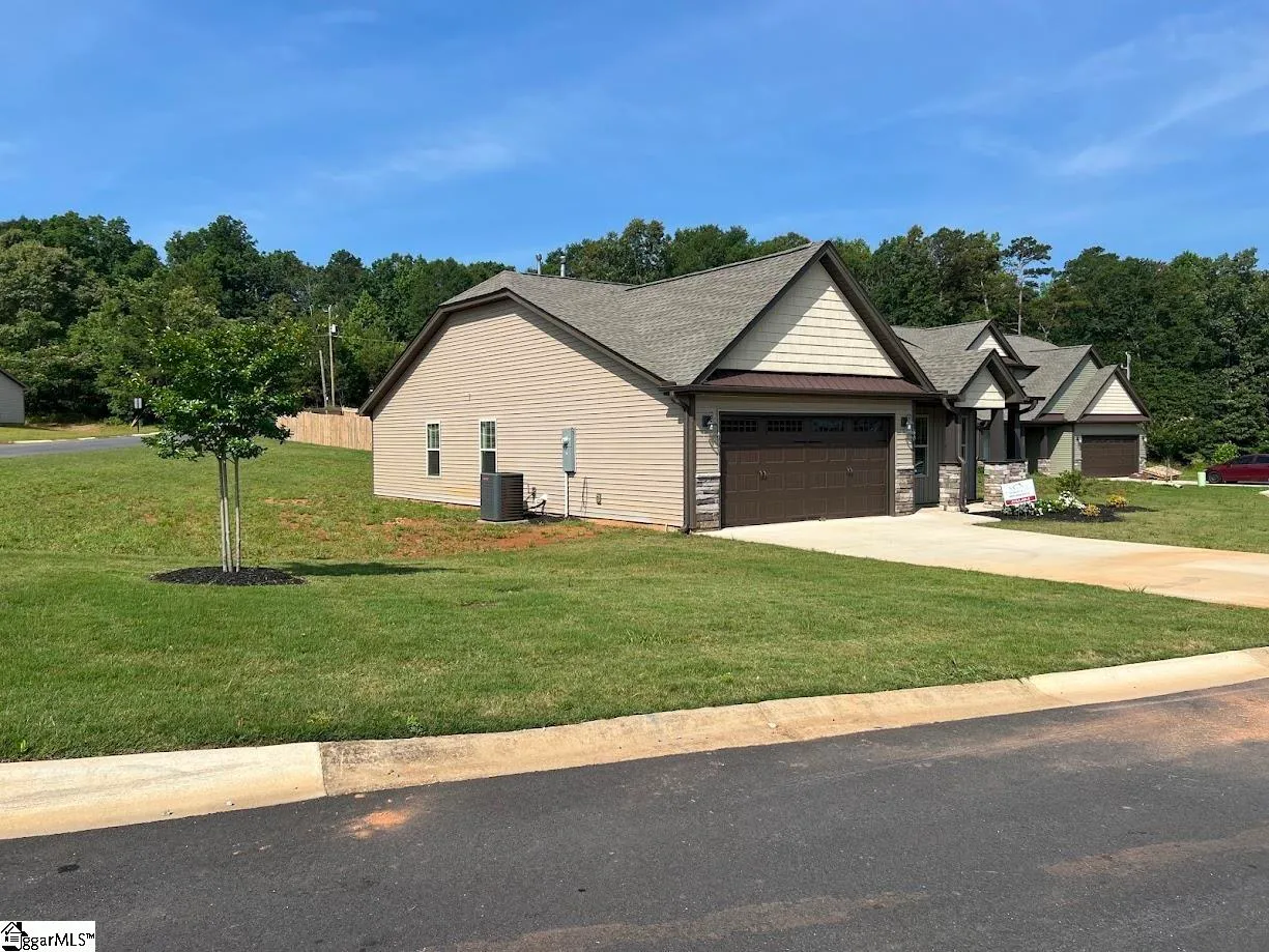 Property image 4 at 301 Musgrave Court, Piedmont, SC 29673