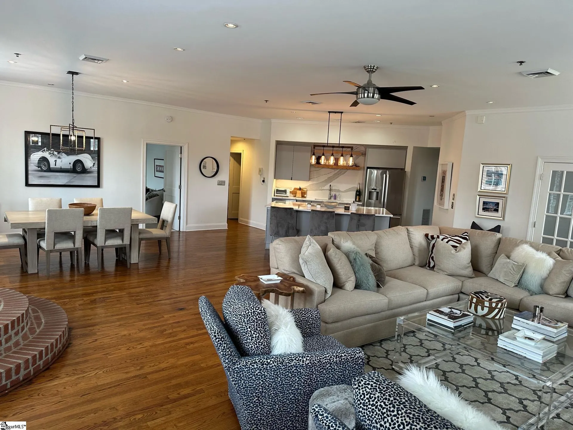 Property image 4 at 100 W Court Street, Greenville, SC 29601