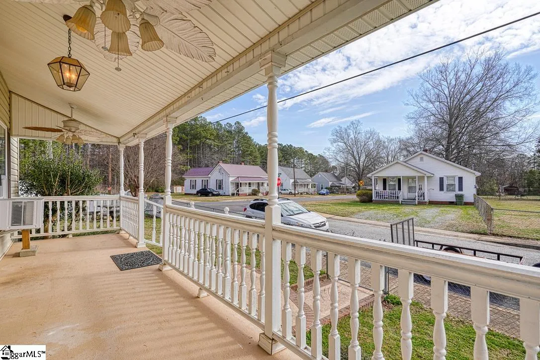 Property image 2 at 213 Magnolia Street, Clinton, SC 29325