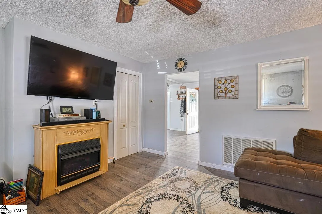 Property image 3 at 213 Magnolia Street, Clinton, SC 29325