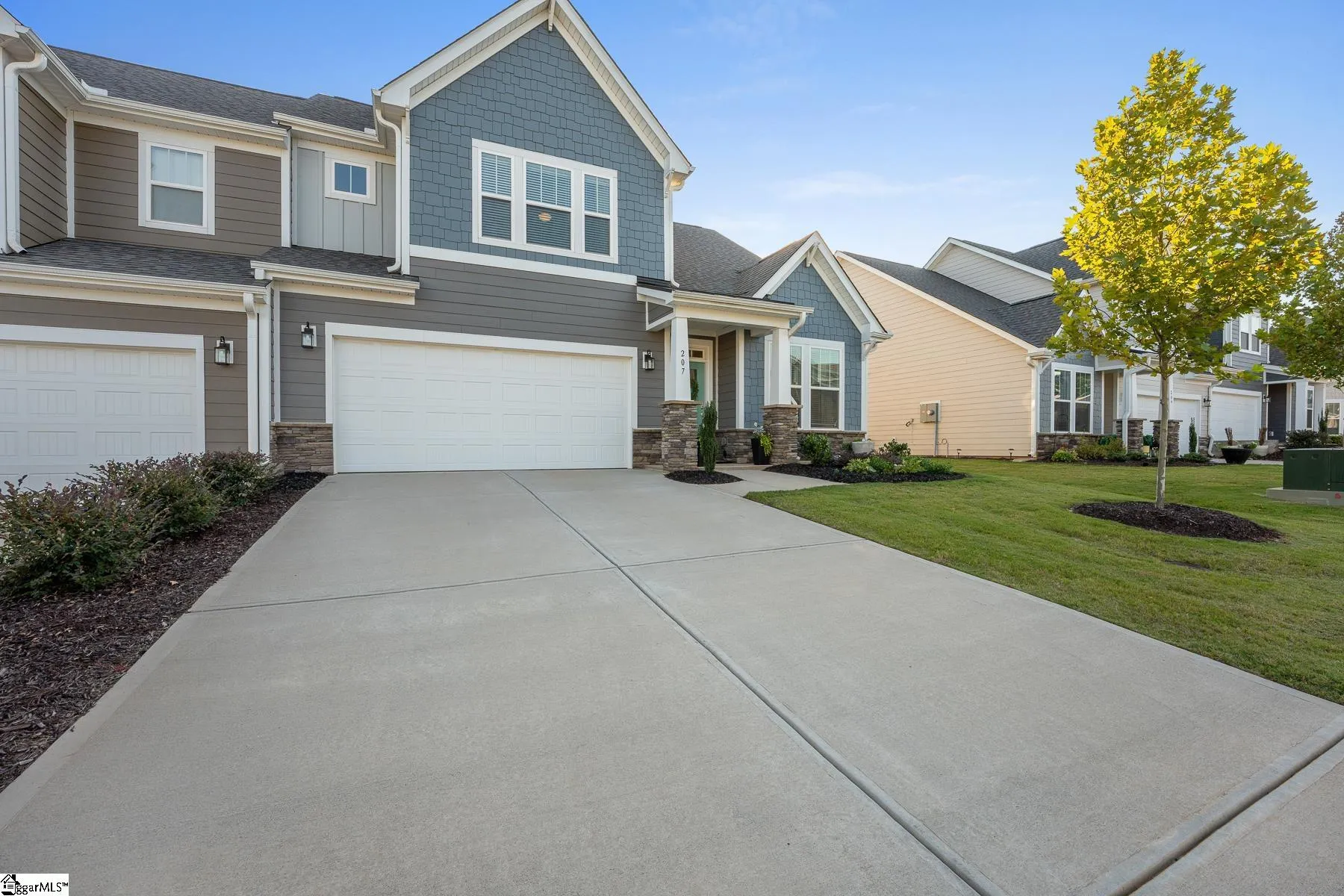 Property image 3 at 207 Green River Way, Greenville, SC 29607