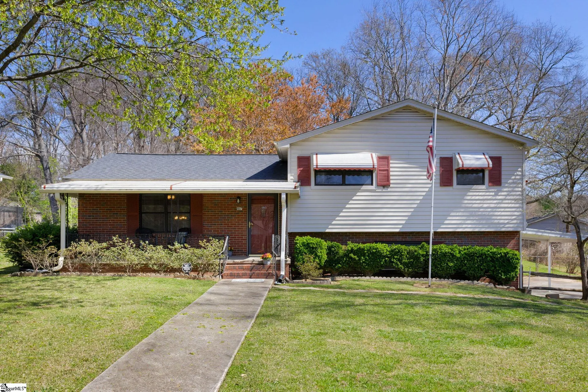 107 Live Oak Way