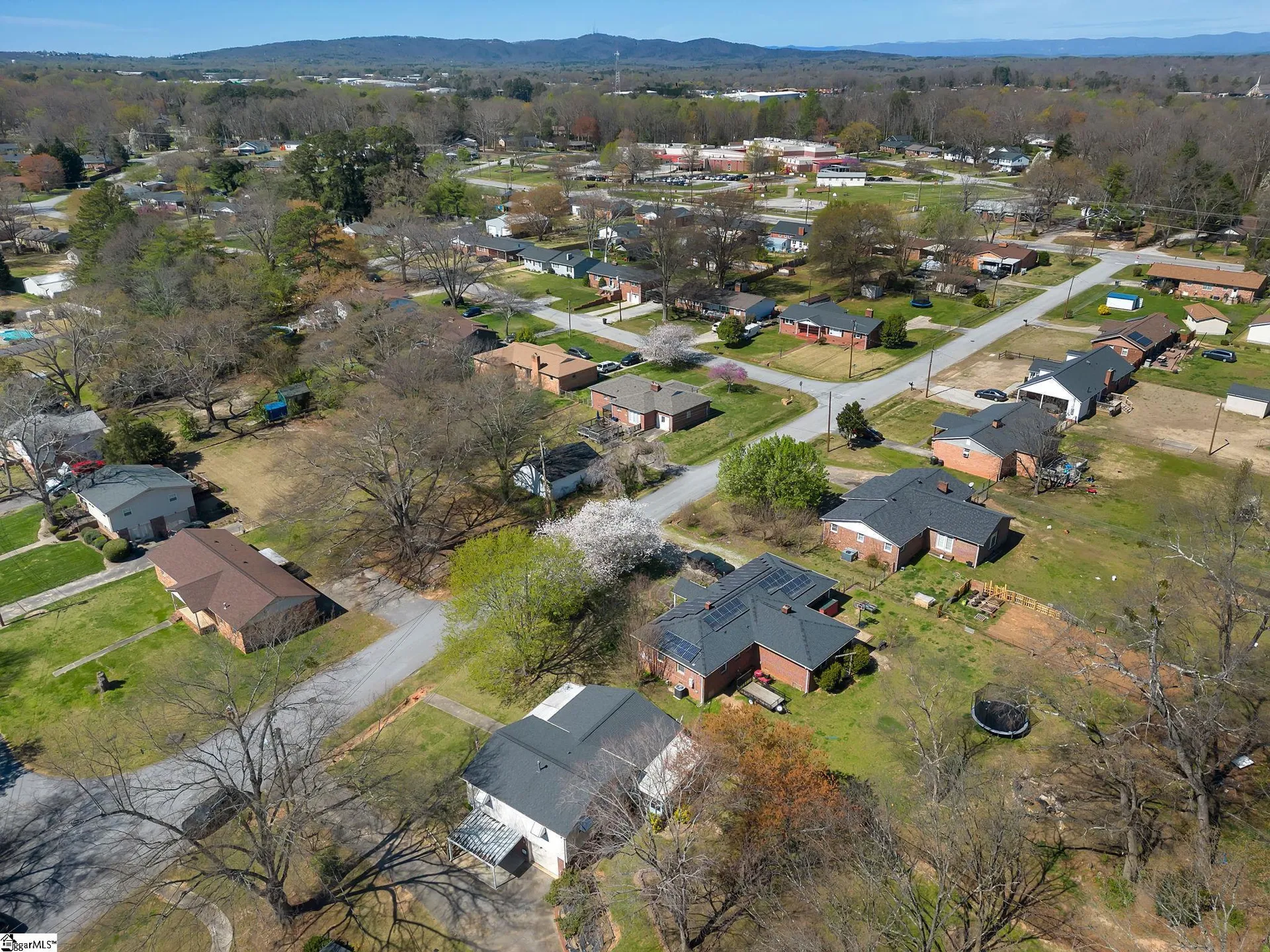 Property image 2 at 107 Live Oak Way, Taylors, SC 29687