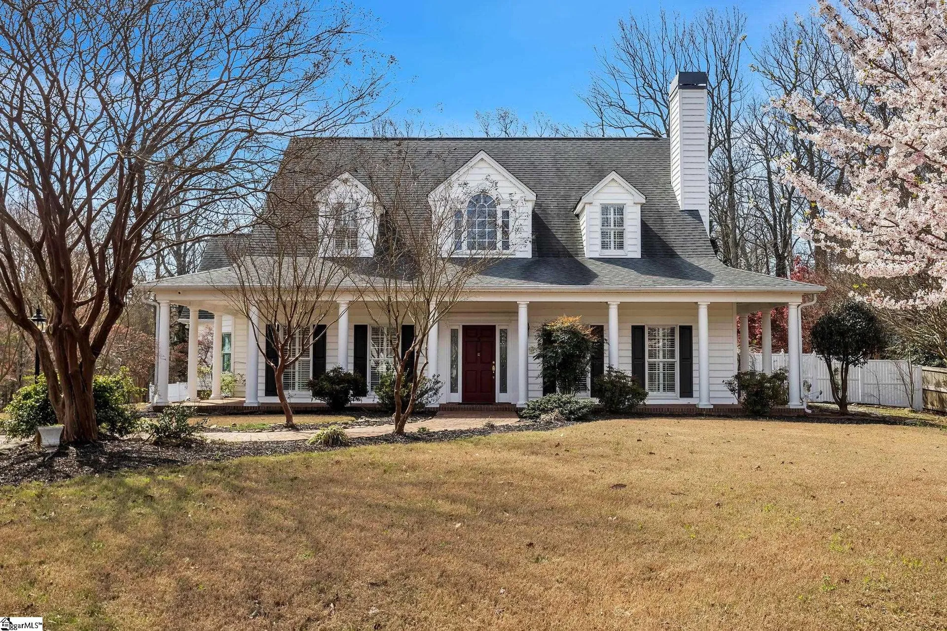 5 Paris Glen Way