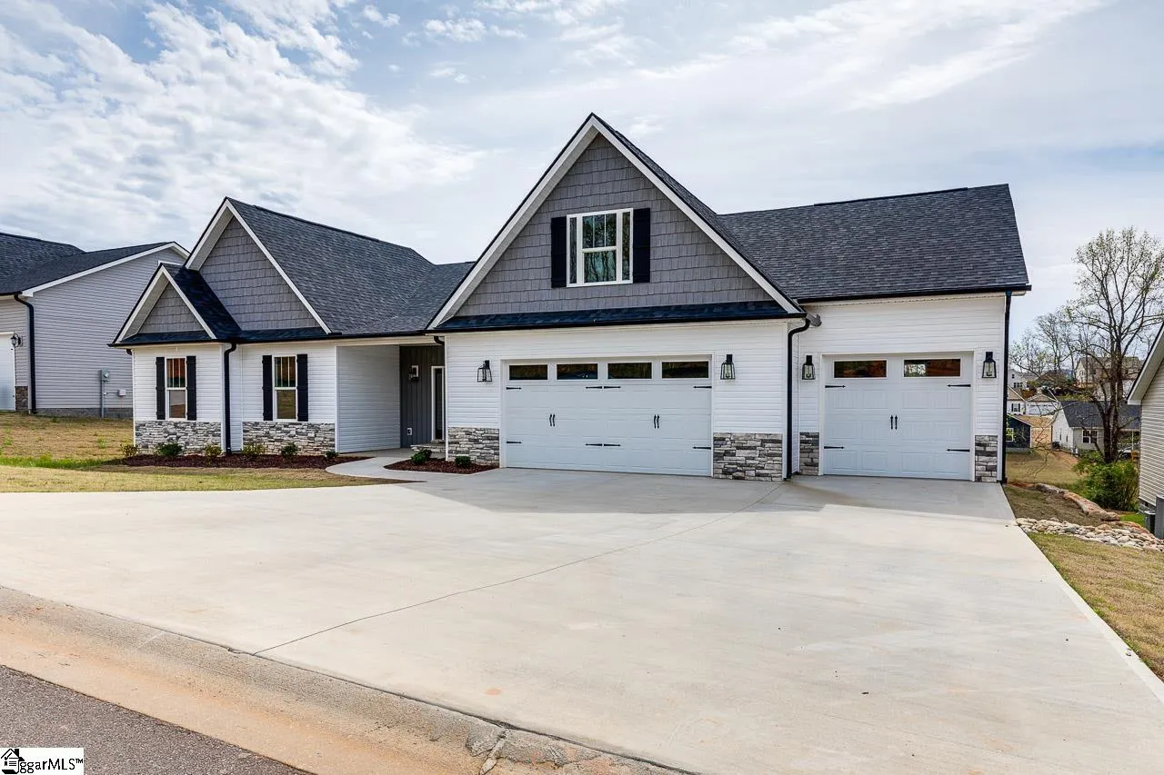 Property image 2 at 27 Marion Meadow Lane, Travelers Rest, SC 29690