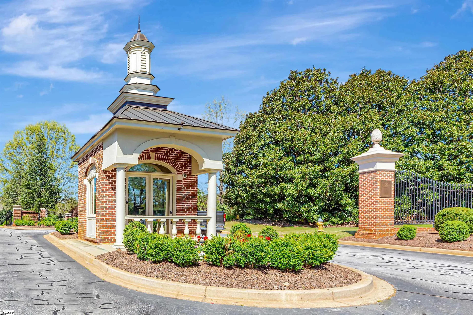 Property image 2 at 306 Kingsgate Court, Simpsonville, SC 29681-4882