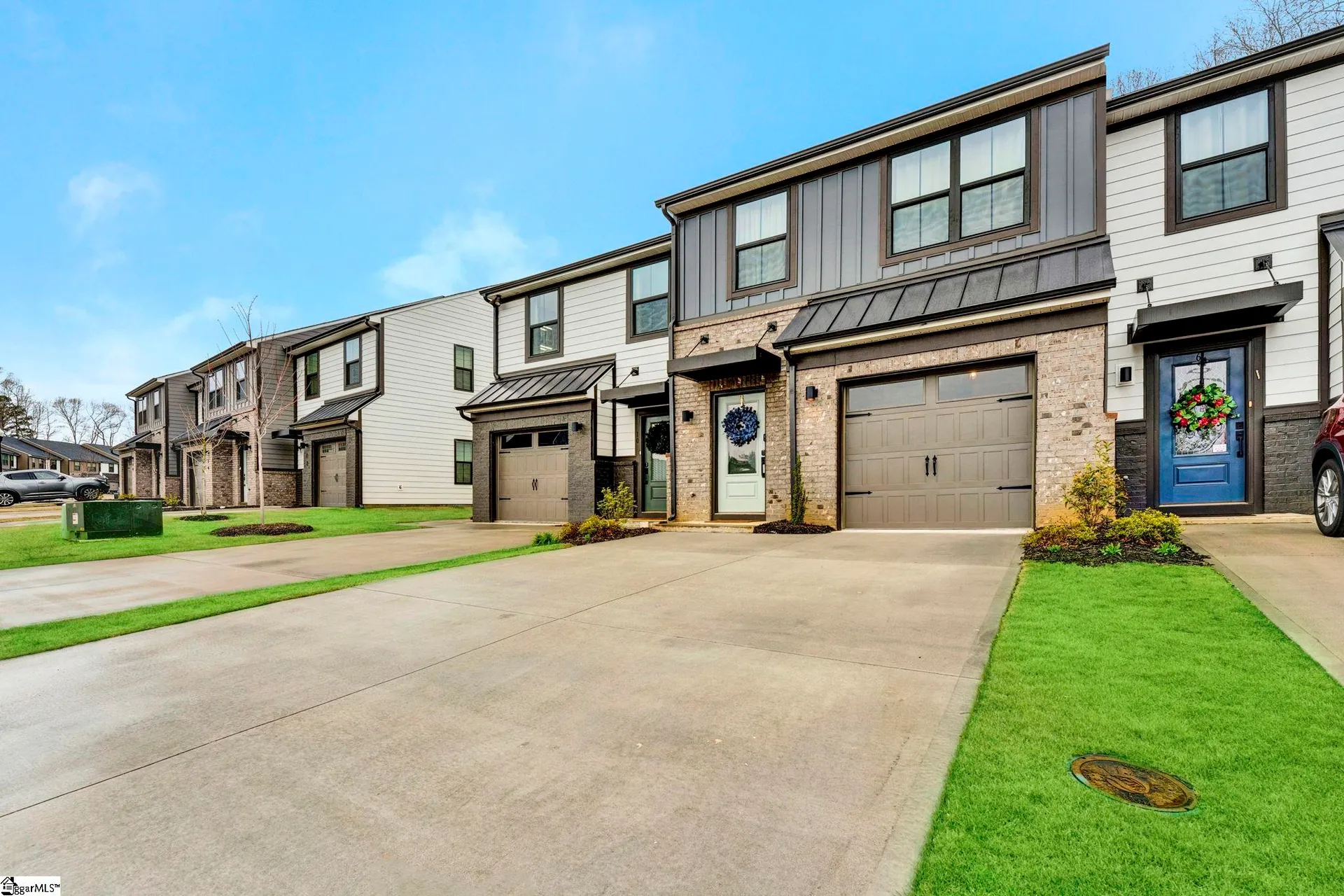 8 Connaught Court