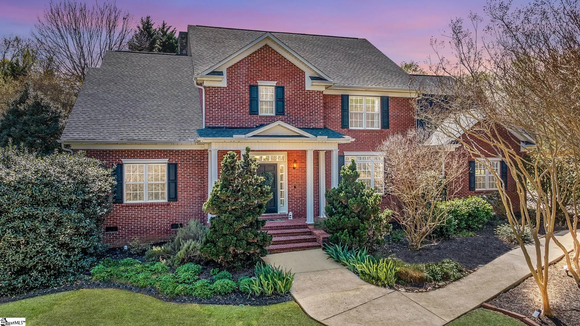 211 Knollwood Drive