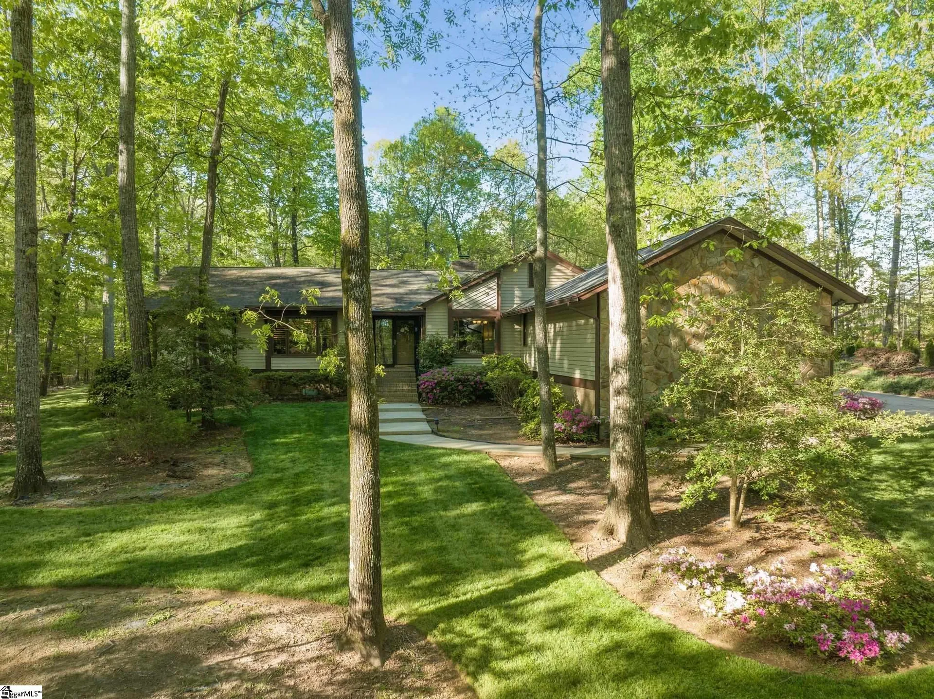 222 Rivendell Drive