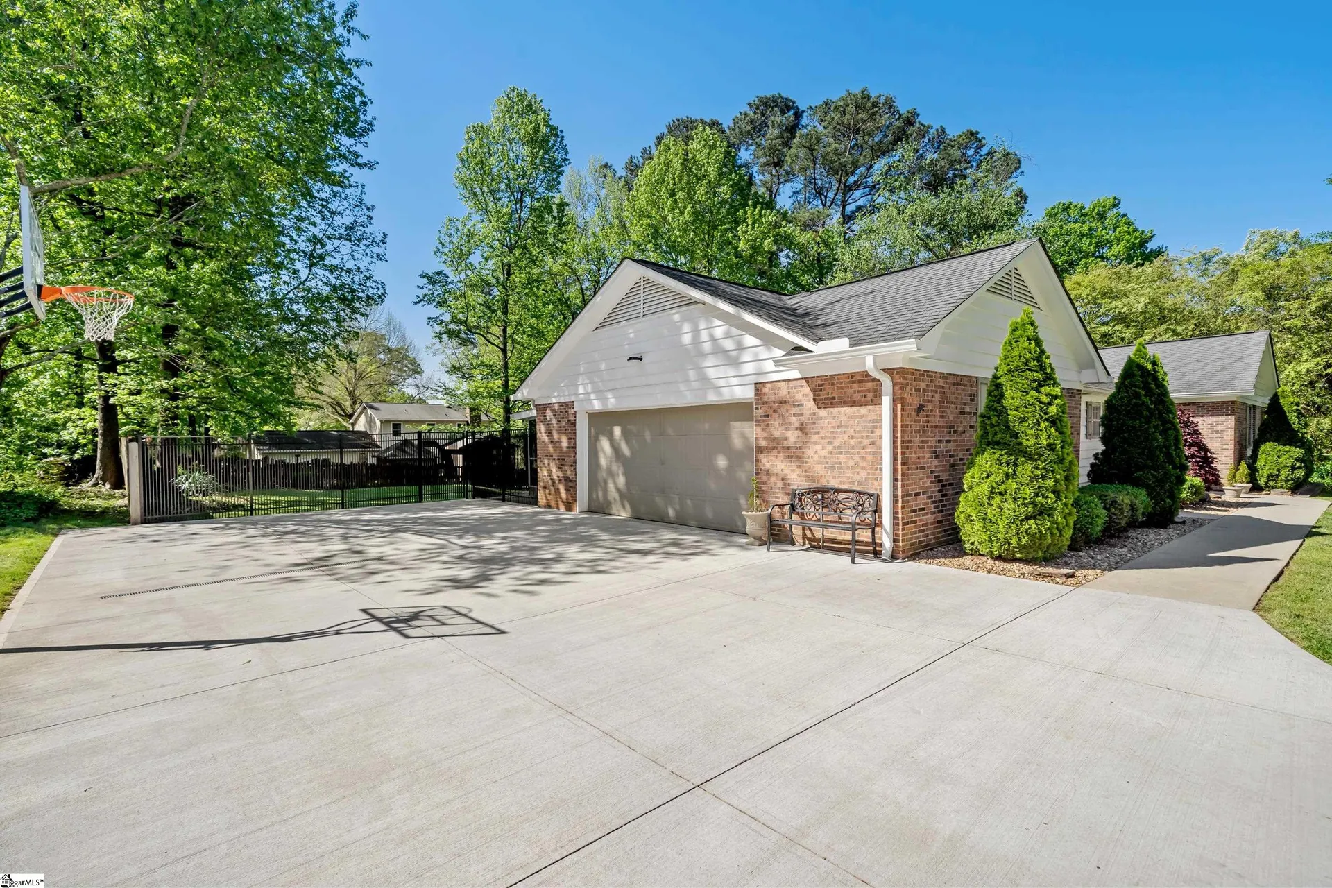 Property image 3 at 4 Rose Wood Drive, Greenville, SC 29607