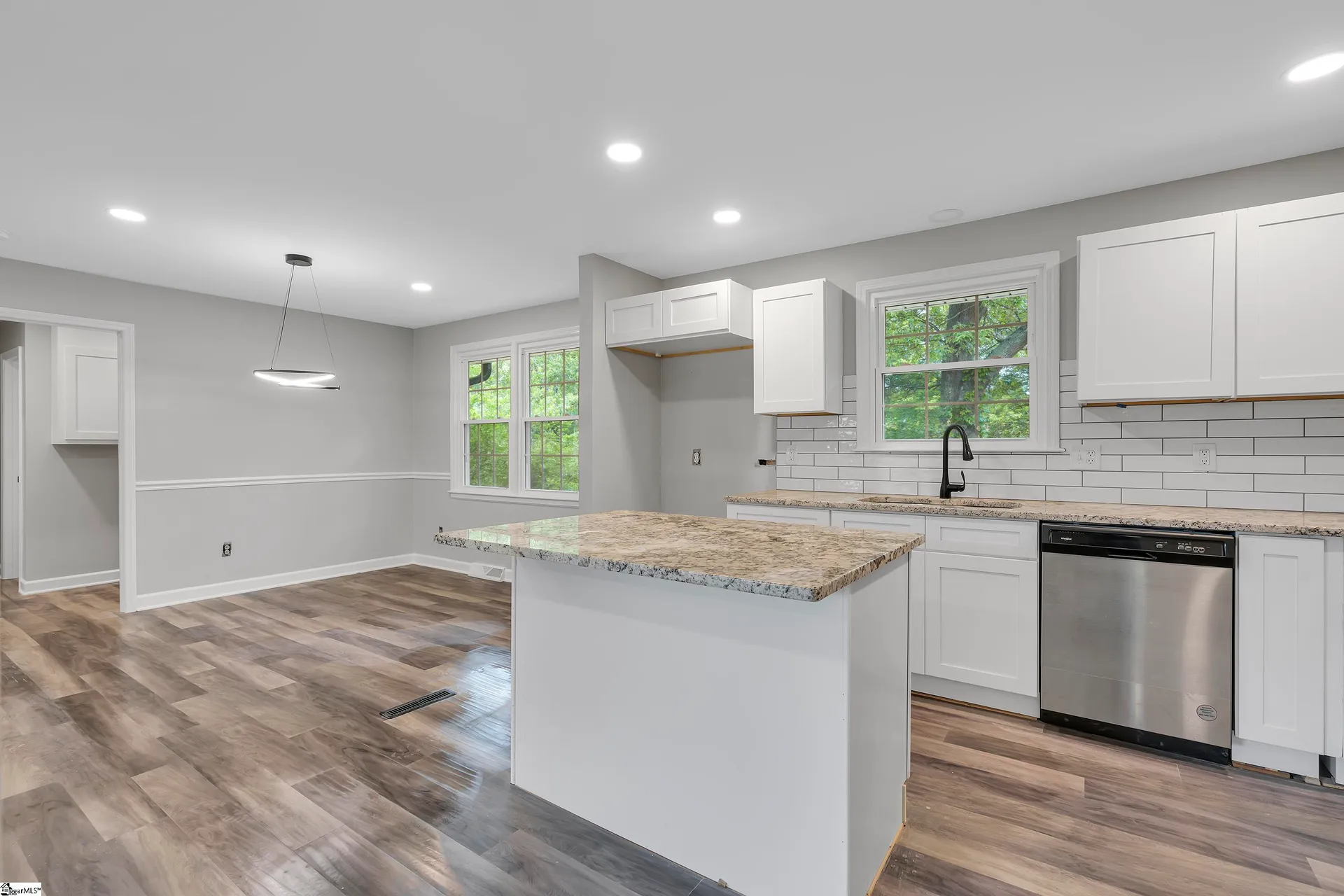 Property image 3 at 928 Ashmore Bridge Road, Greenville, SC 29605