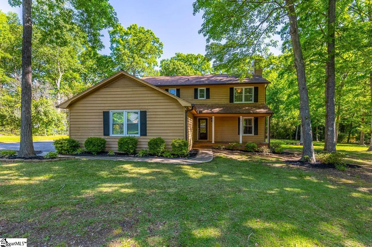 32 Dewridge Court